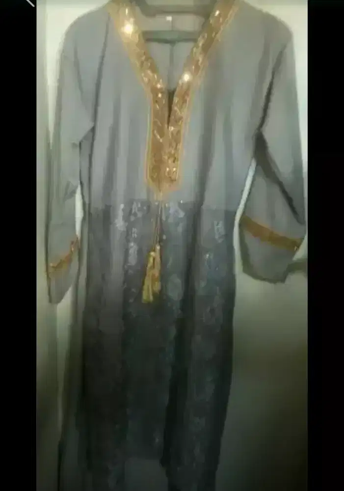 GAMIS WANITA ABUABU.