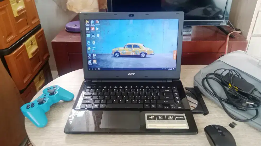 Laptop ACER Slim + BONUS Tas & Mouse + Ram 4 Gb + Internal 500 Gb