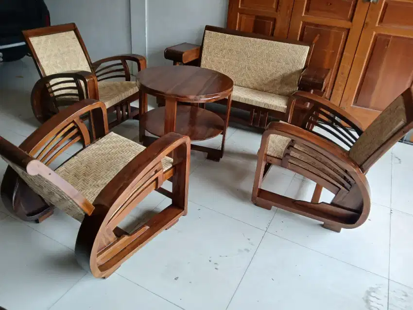 Kursi Sedan Jadul Lawasan Antik Cirebonan