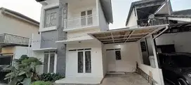 Dijual Rumah Asri 2 Lt Siap Huni Dalam Mini Cluster