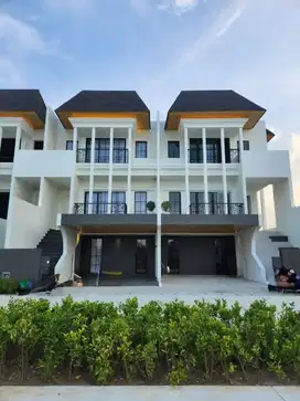 RUMAH DI INTI KOTA MEDAN (GIVENCY ONE- TYPE KENZO)