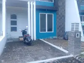 Rumah dijual di perumahan La Diva blok A3, Surabaya