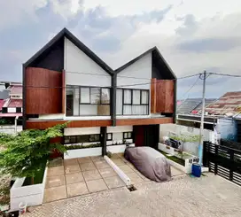 Rumah Mewah Bonus Kitchen Set & AC, Sisa 1 Unit di Jaksel!