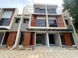 rumah baru cluster 2 lantai fasilitas lengkap dekat banget ke Jaksel