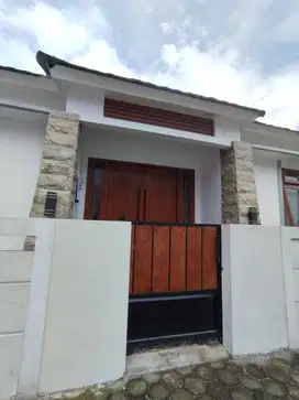 Dekat Kantor Pemda! Rumah Cantik di Sleman, SHM Siap Balik Nama