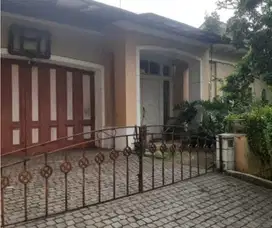 dijual rumah via lelang megapolitan cinere estate depok