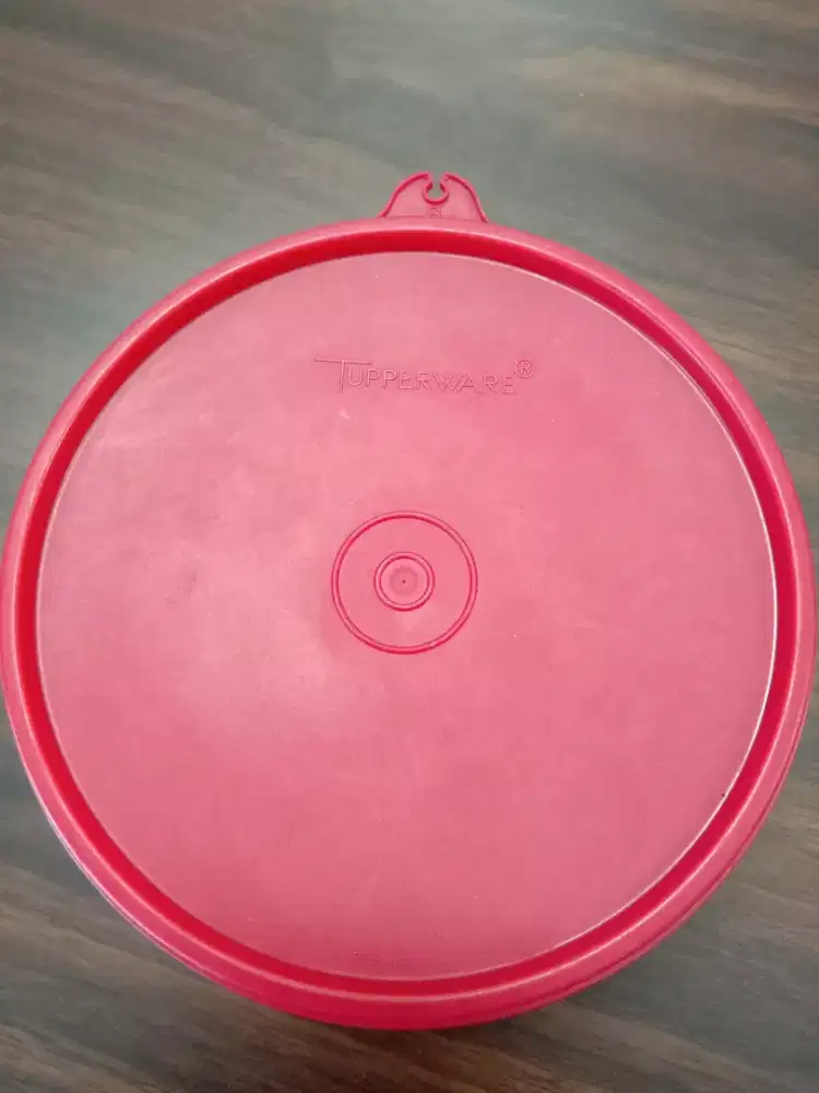 Wadah Tupperware