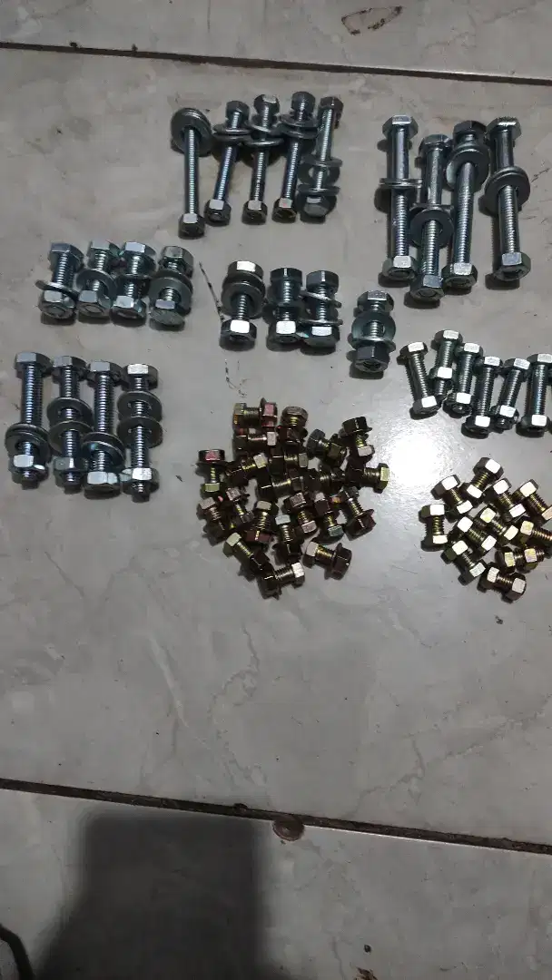 Baut M 8 Sam baut M 10..Rooping,secrup,baut besar,dll