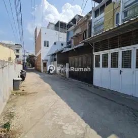 DIJUAL TOWNHOUSE JALAN TUASAN KOMPLEK GOLDEN KRAKATAU (Hendy)