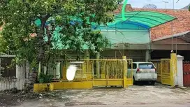 RUMAH LOKASI STRATEGIS DI JL SERUNI COCOK UNTUK USAHA/KANTOR