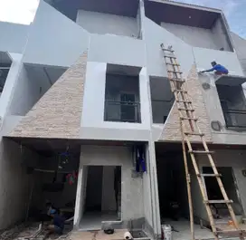 Rumah Baru dalam Cluster Lokasi Nyaman Strategis di Tengah Jakarta