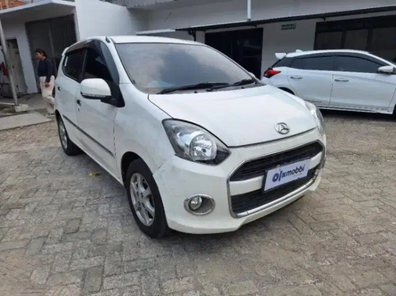 [OLX Mobbi] Daihatsu Ayla Silver 1.0 X Bensin-AT 2015 2MF