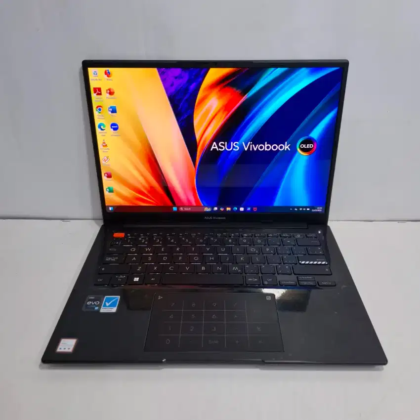 Asus vivobook intel core i7-12700H Ram 16gb ssd 1tb layar oled 2.8K