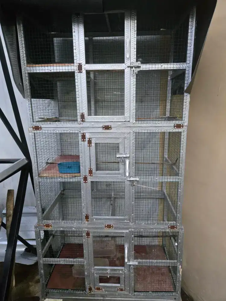 Sangkar/kurungan burung bsr