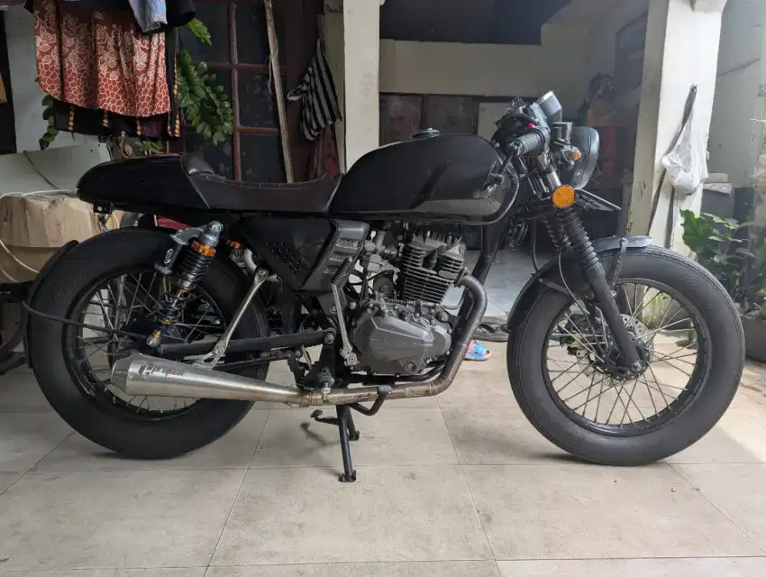 Motor custom Benelli Motobi 152 KM Rendah surat kumplit | caferacer