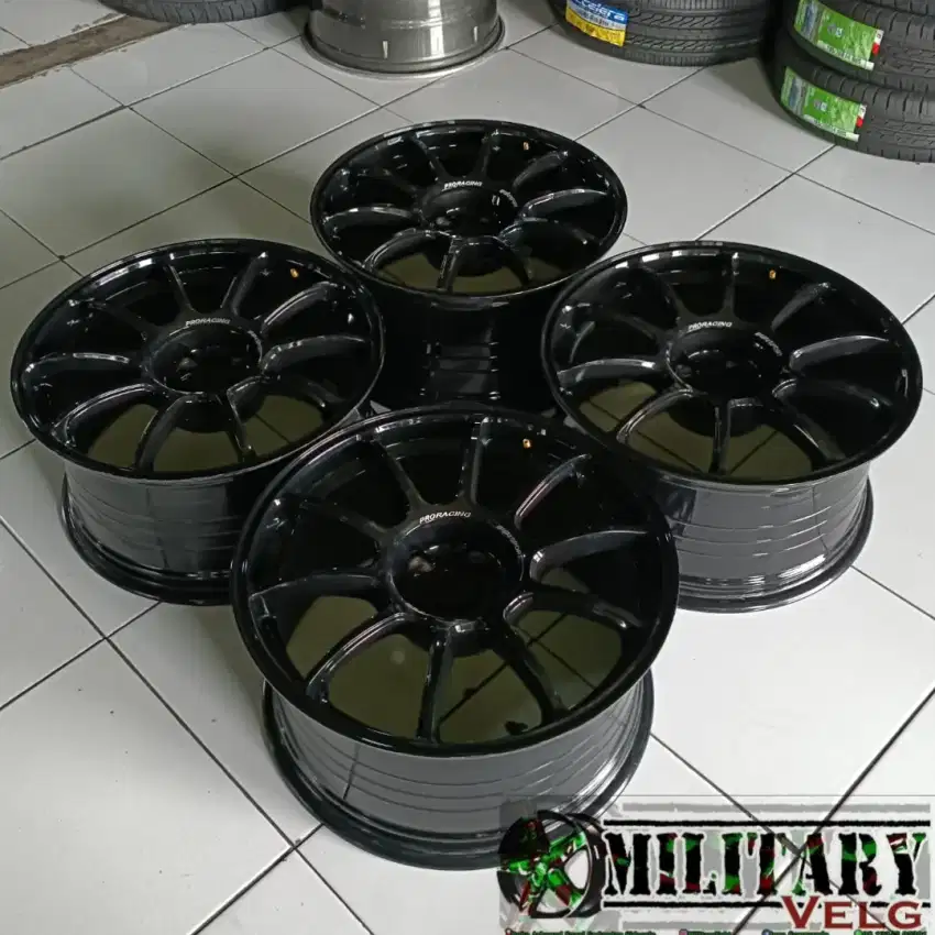 Second Likenew ZE40 Flowforming R18 Blackglossy