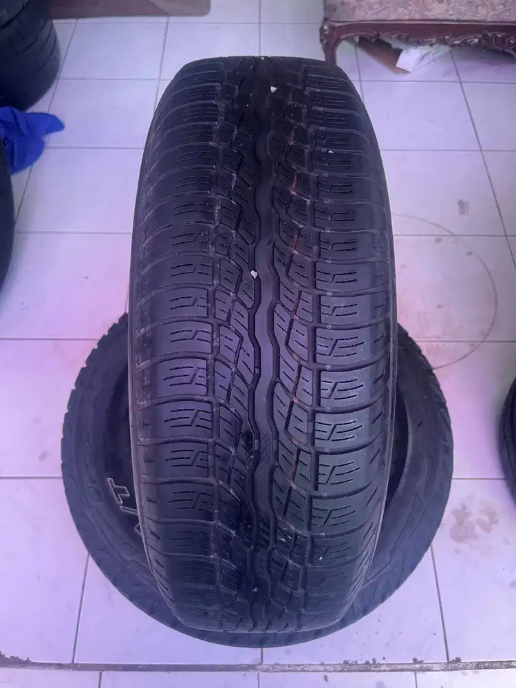 Ban Bridgestone Inflate to 300 215 65 r16 1pcs