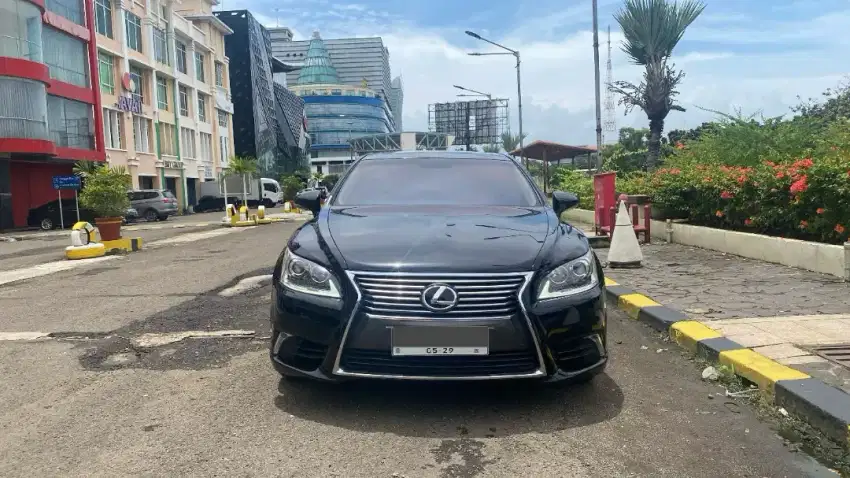 LEXUS LS 460L 4.6 V8 DUAL VVT-i 2014  [LOW KM 54RB] GOOD CONDITION