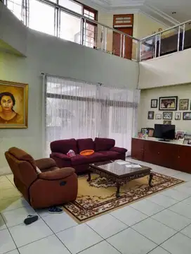 Rumah di Komplek Setrasari, Sangat Mewah Strategis  Dan Luas