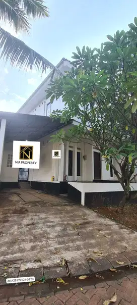 Rumah 2 Lantai Puri Sriwedari Cibubur