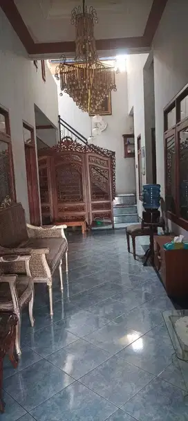 Dijual Rumah Strategis Pinggir Jalan Area Kiaracondong Bandung