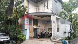Rumah Hook Area Bisnis Dekat Superindo dan Rumah Sakit Mitra Keluarga