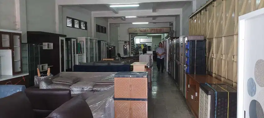 Dijual Ruko Cocok Untuk Usaha Di Area Gatot Subroto