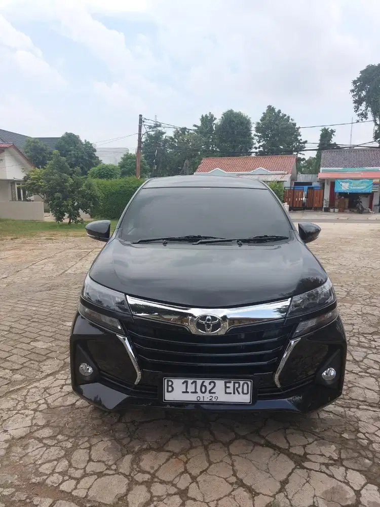 AVANZA LIKE NEW !!!