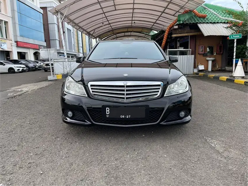 Mercy C200 CGI A/T 2012