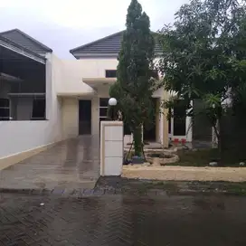 Dijual Rumah di Jalan Kembar Taman Dhika