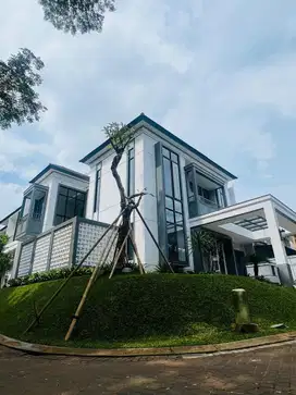 Dijual Rumah Mewah View Sungai Strategis DELATINOS BSD City