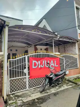 Dijual Bbrp Rumah di Sektor 6 Gading Serpong dkt Michelia