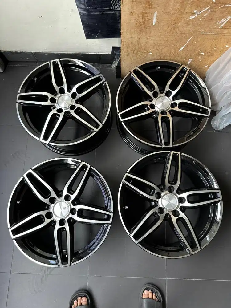 Velg HSR Hitachi R17x8 PCD 5x112 ET45