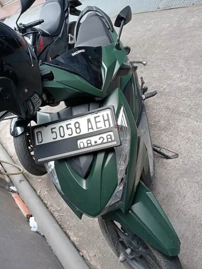 Dijual motor Honda beat deluxe 2023 km 10rb an mulus