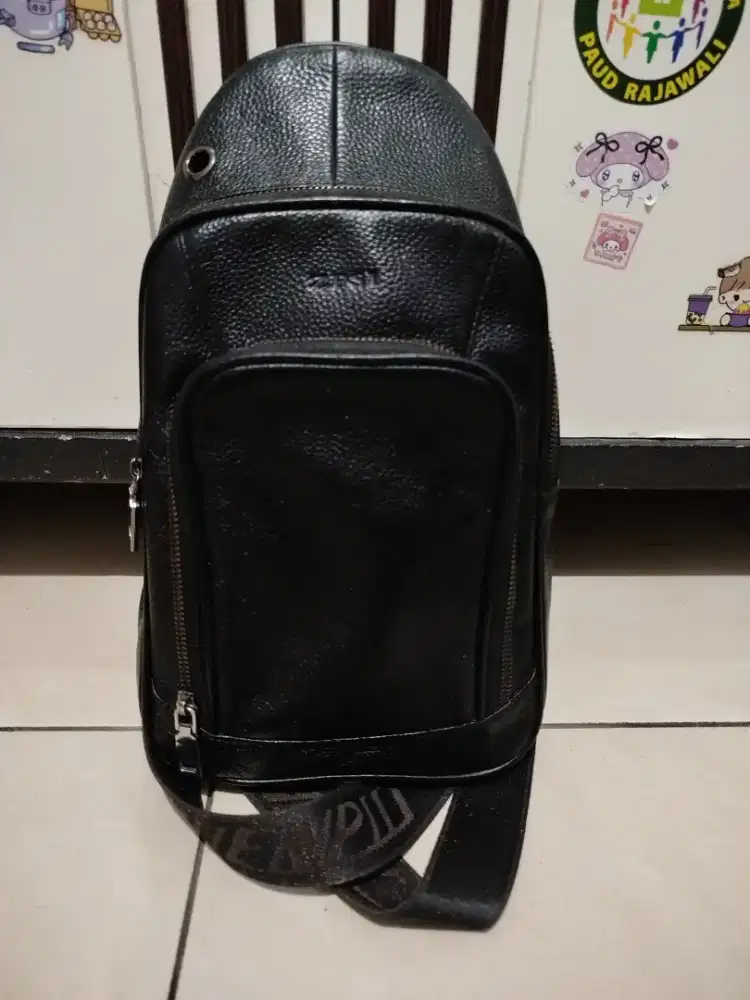 Waist bag cross body pria original import kulit asli keren