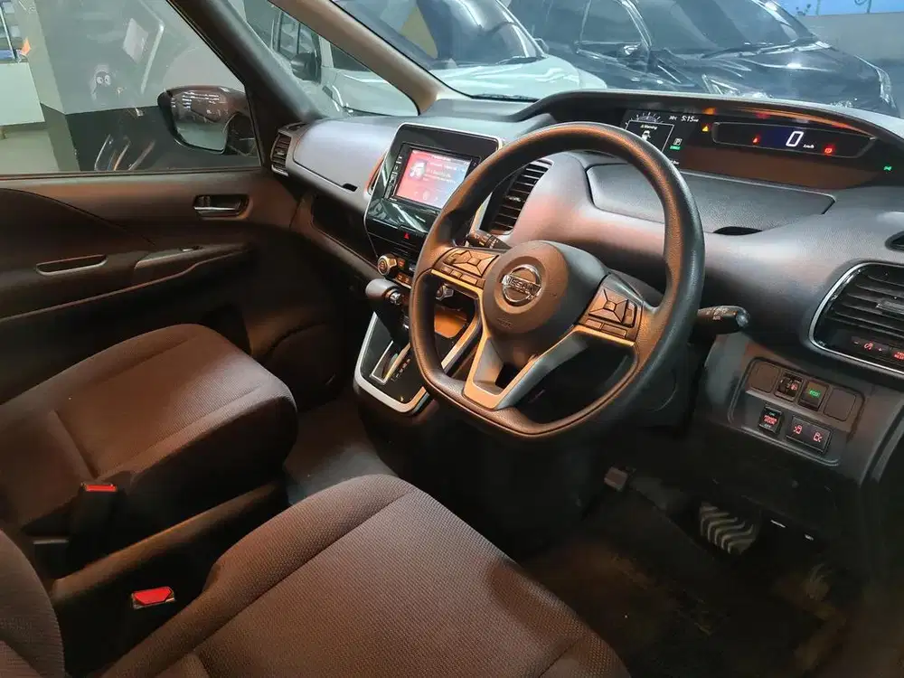 Nissan Serena X  2.0 AT. 2019 Bensin