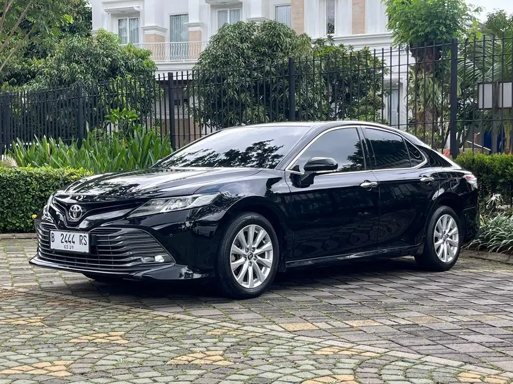Toyota Camry 2.5 V NIK 2019 Hitam Non Hybrid Accord Corolla Altis