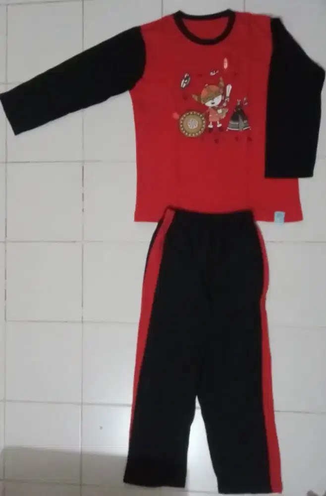 Piyama anak ( preloved )
