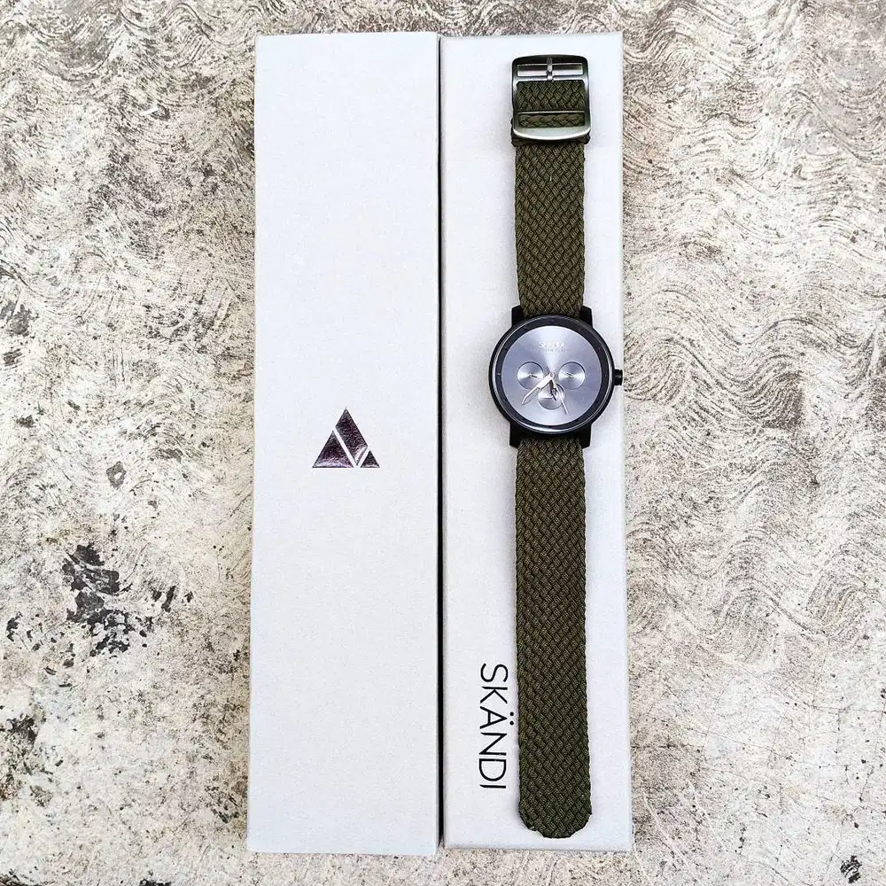 Jam Tangan Minimalis Skandi Fenris North Classic Black Sweeping Quartz