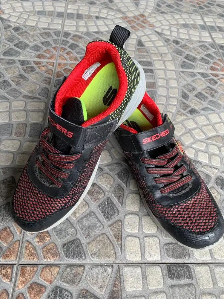 Sepatu anak cowok skechers