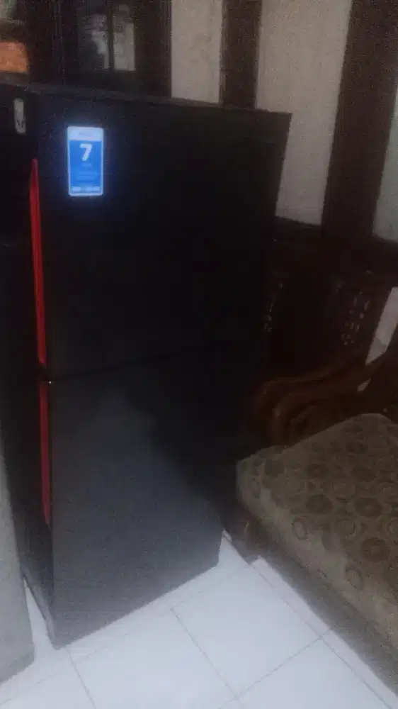 Kulkas 2 pintu merk AQUA siap pakai normal bisa diantar