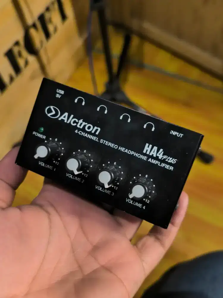 Alctron HA4 Plus hedphone amplifier