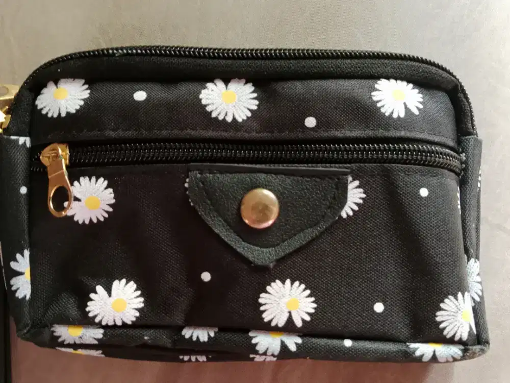 DIJUAL DOMPET WANITA