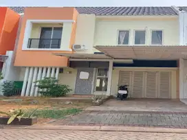 Jual Rumah 2 Lantai Strategis di Residence One Cluster Diamon J-20731