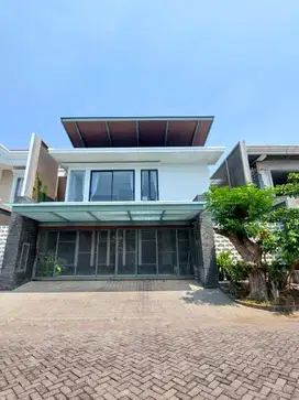 Premium Rumah Gress Minimalis 2 Lt Pool Marmer Pakuwon City
