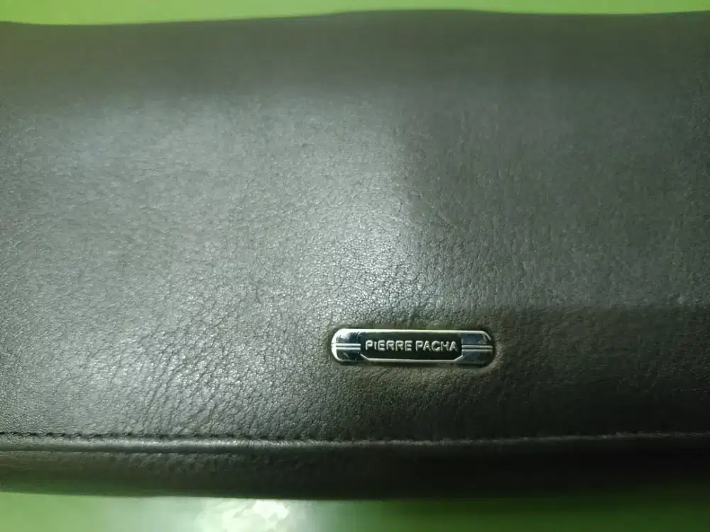 Mahar dompet wanita Pierre pacha