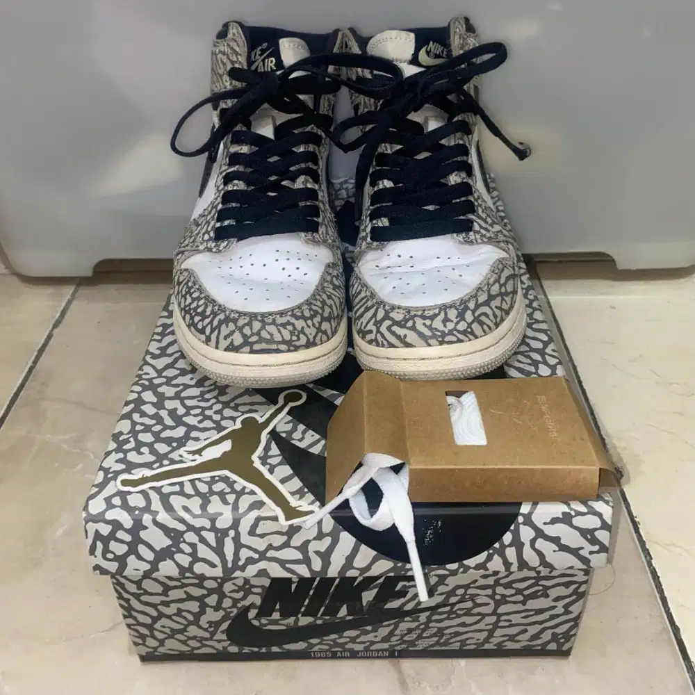 Sepatu Nike Air Jordan 1 Retro High OG GS White Cement (Size EU 38)