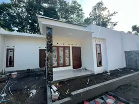 Dijual Rumah Moderen Siap Huni dalam Cluster 700 JT-an di Mlati SLeman