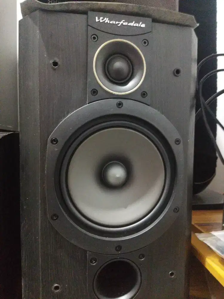 speakers wharfedale vardus 100 england