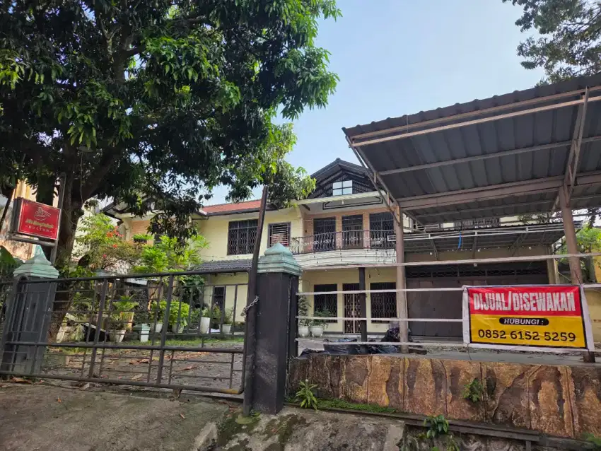 DISEWAKAN RUMAH DAN LAHAN